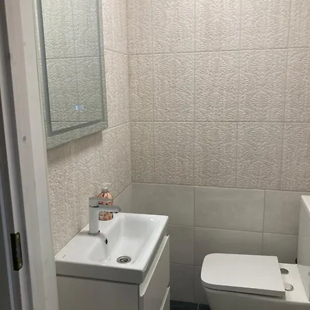 Valgeranna Haerrastemaja * Audru