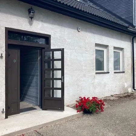 Valgeranna Haerrastemaja Apartamento *